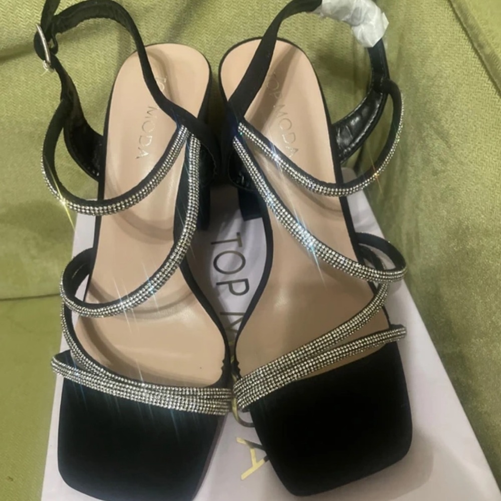 Moda Black Strappy Women's Sandals